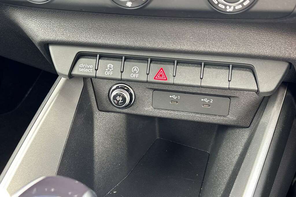 Audi A1 30 Tfsi 110 S Line  #32