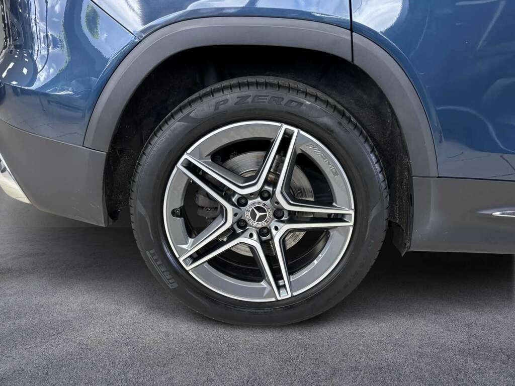 Mercedes-Benz GLB Class White #8