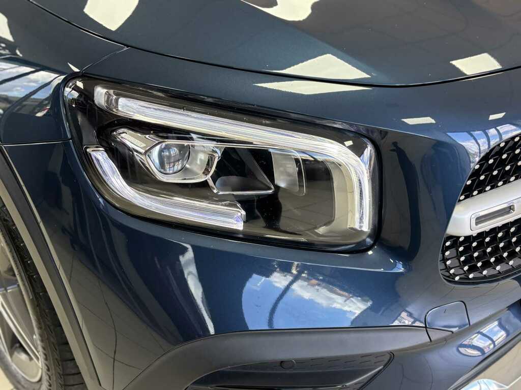 Mercedes-Benz GLB Class White #39