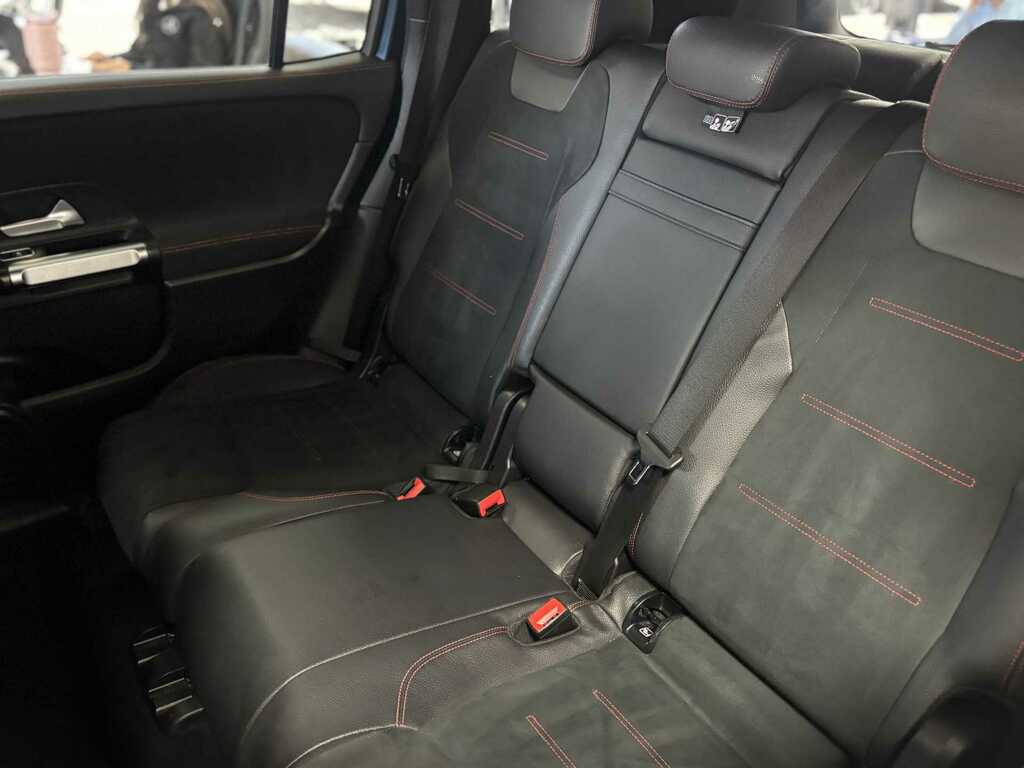 Mercedes-Benz GLB Class White #28