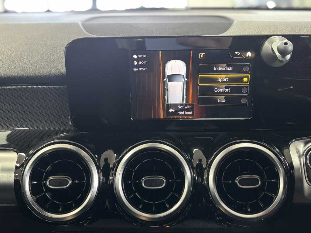 Mercedes-Benz GLB Class White #18