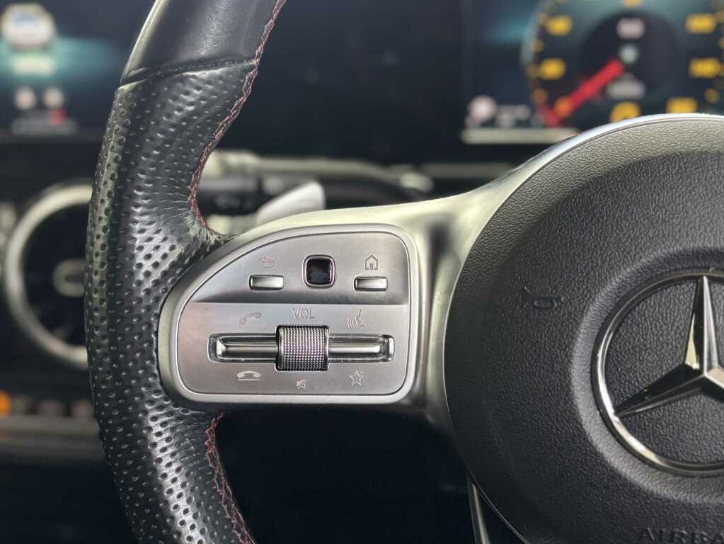 Mercedes-Benz GLB Class White #23