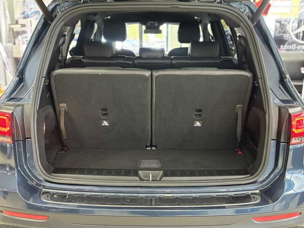 Mercedes-Benz GLB Class White #35
