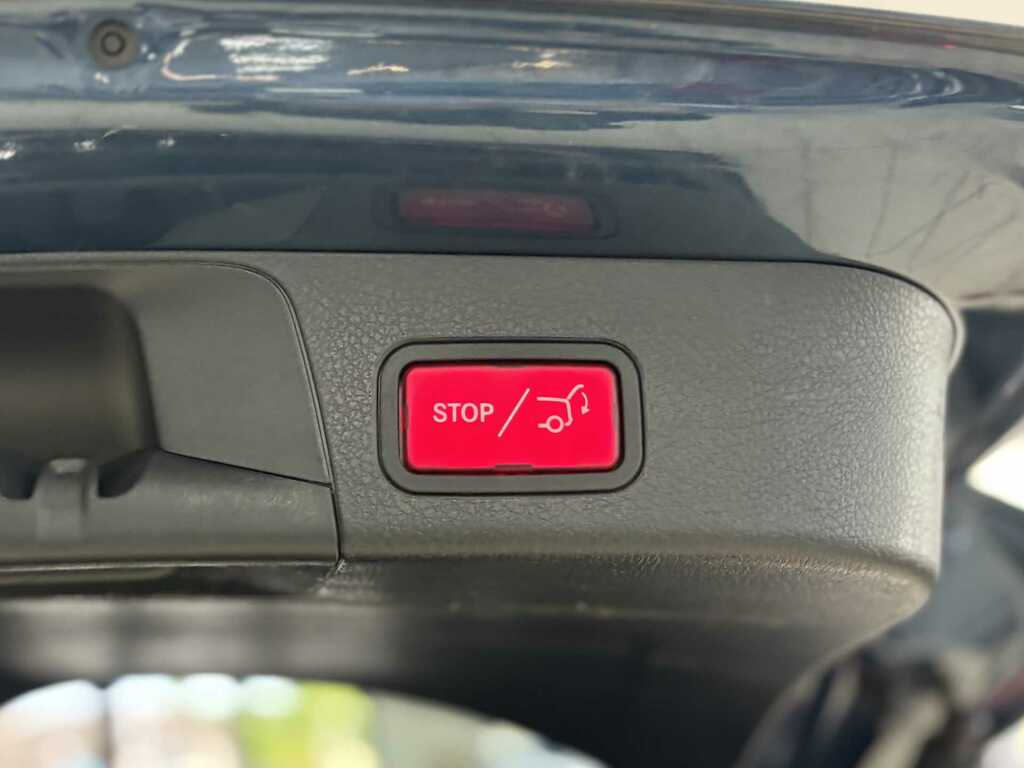 Mercedes-Benz GLB Class White #36