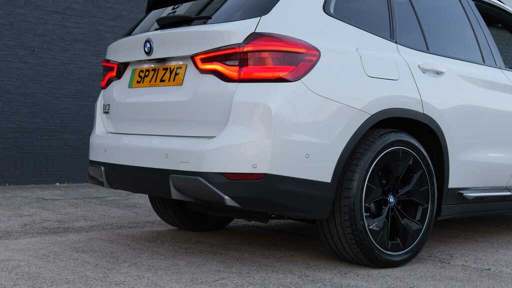 BMW iX3 80Kwh Premier Edition Black #18