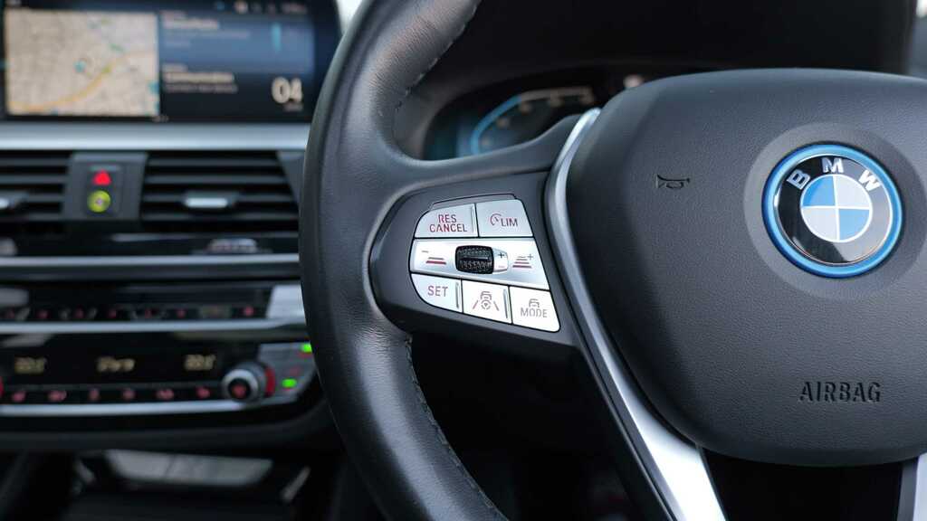 BMW iX3 80Kwh Premier Edition Black #31