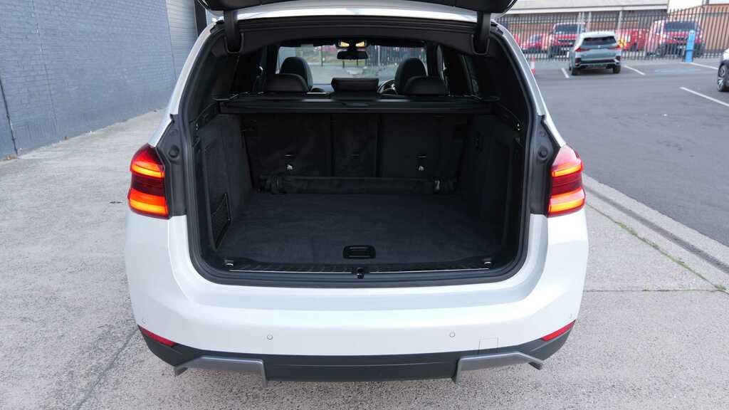 BMW iX3 80Kwh Premier Edition Black #12