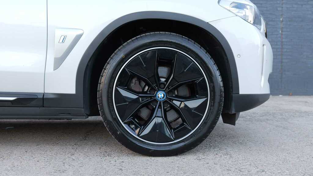 BMW iX3 80Kwh Premier Edition Black #13