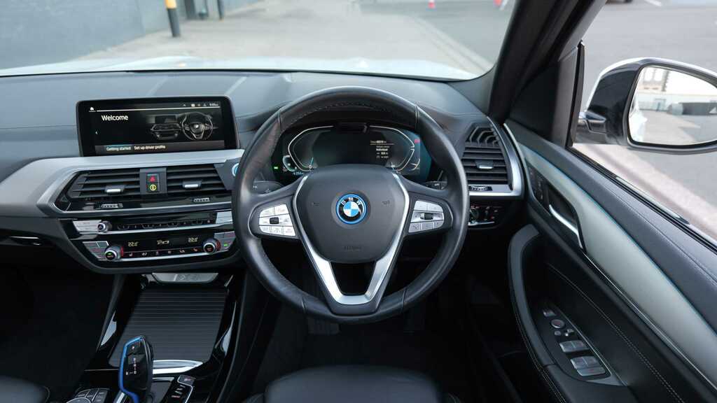 BMW iX3 210Kw Premier Edition 80Kwh 2021 White #4