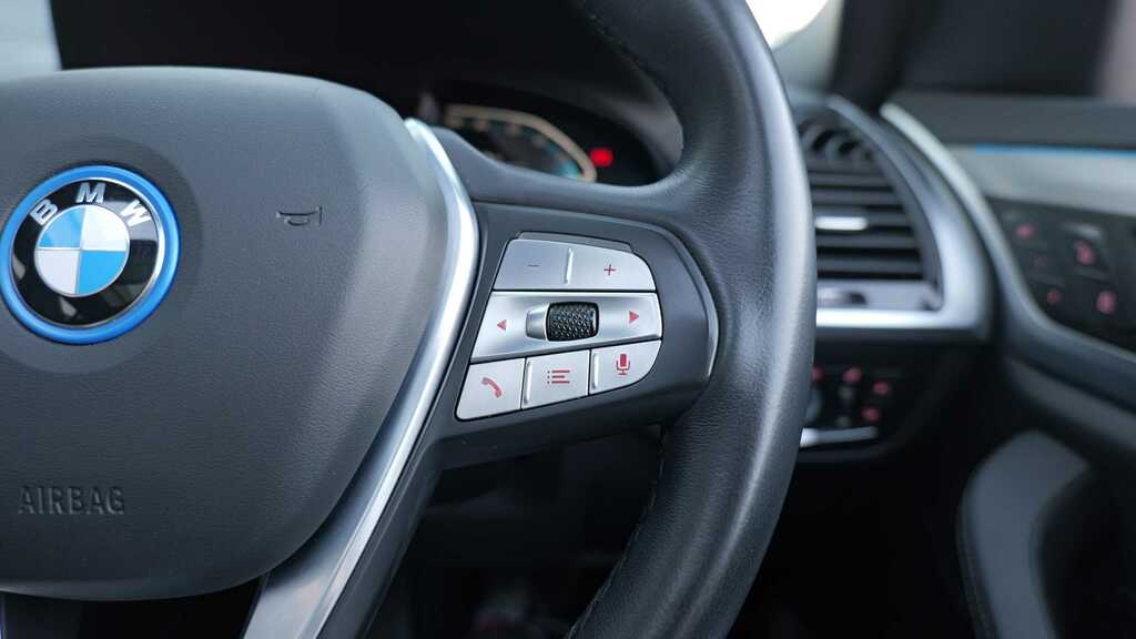 BMW iX3 80Kwh Premier Edition Black #32