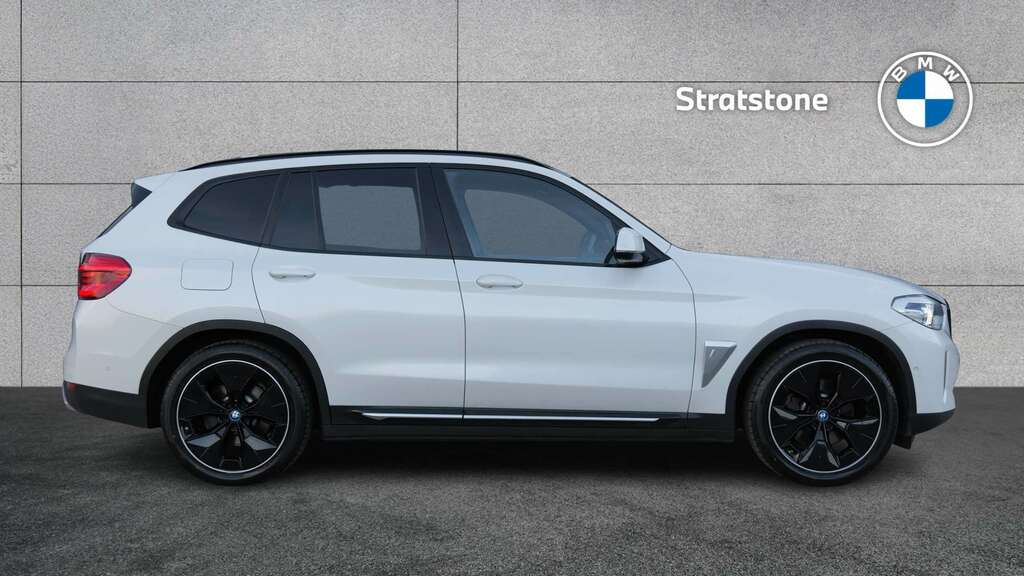 BMW iX3 210Kw Premier Edition 80Kwh 2021 White #2