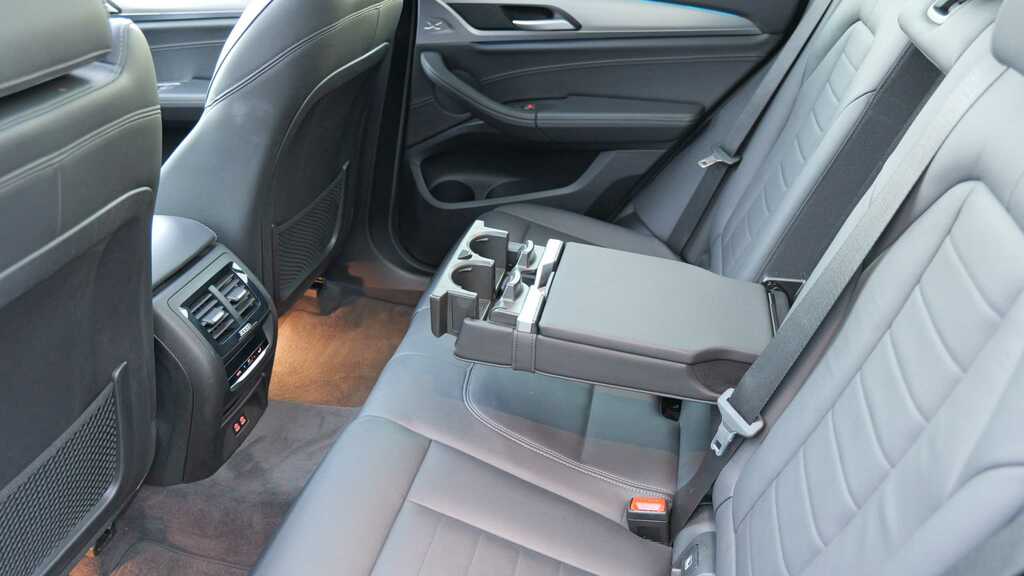 BMW iX3 80Kwh Premier Edition Black #23