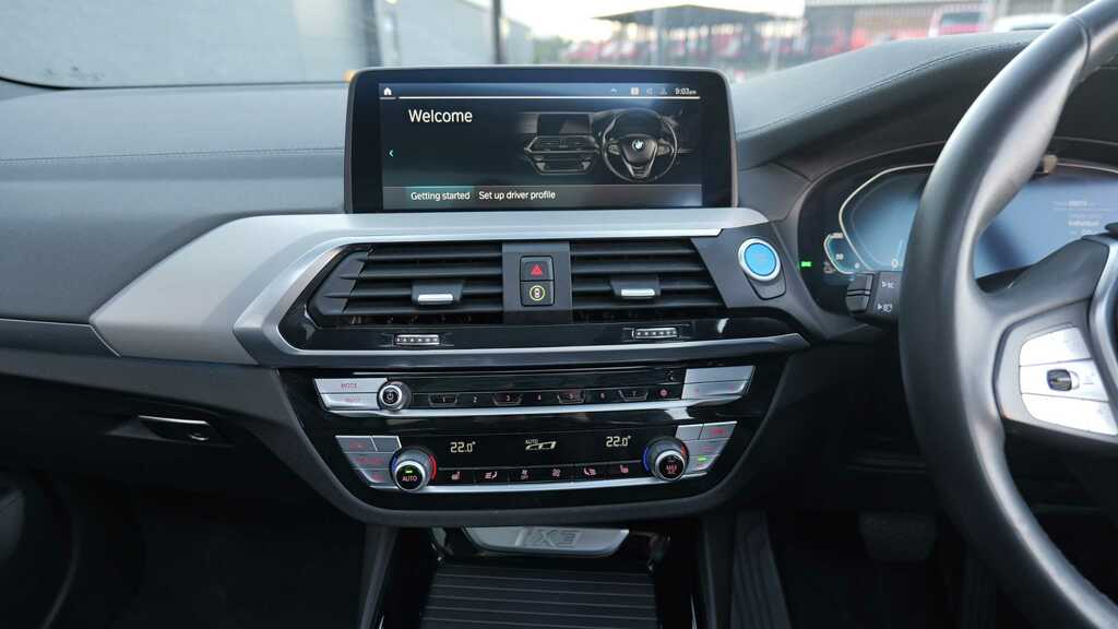 BMW iX3 80Kwh Premier Edition Black #7