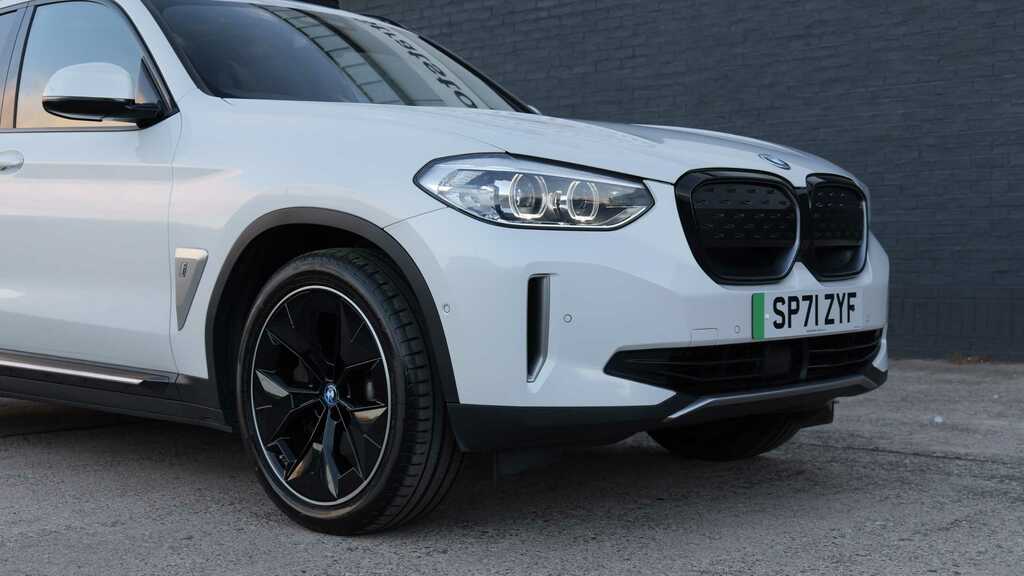 BMW iX3 80Kwh Premier Edition Black #17