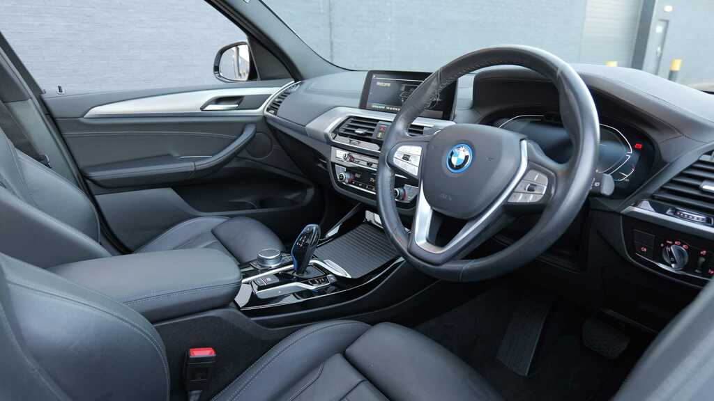 BMW iX3 210Kw Premier Edition 80Kwh 2021 White #5