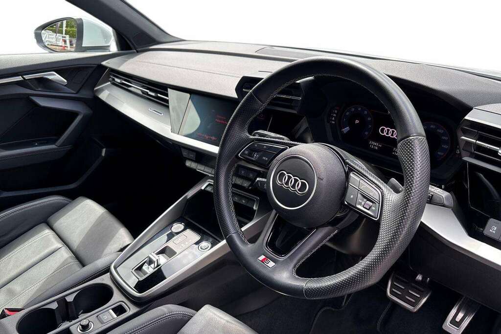 Audi A3 35 Tfsi S Line S Tronic Comfortsound 2022 KR72HLX White #5