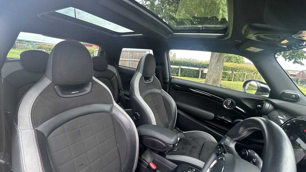 Mini Hatch 1.5 Cooper Classic Grey #24