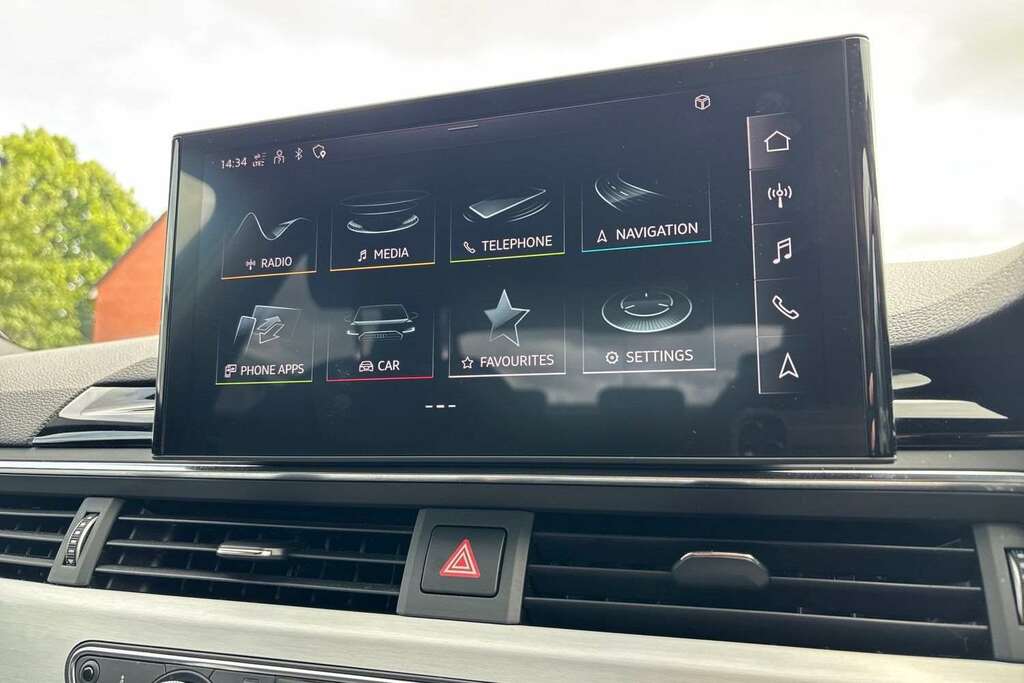 Audi A4 40 Tfsi 204 S Line S Tronic 2024 Black #31