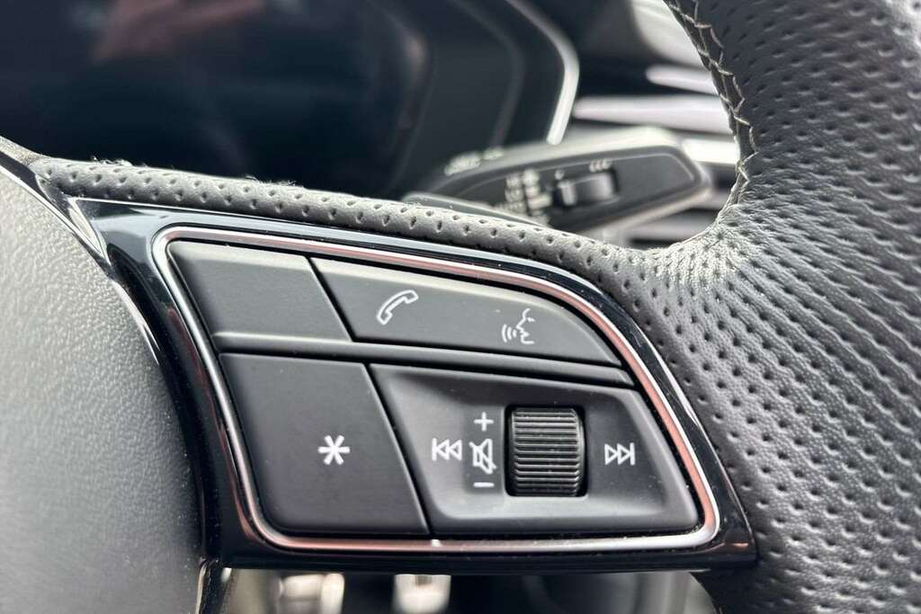 Audi A4 40 Tfsi 204 S Line S Tronic 2024 Black #16
