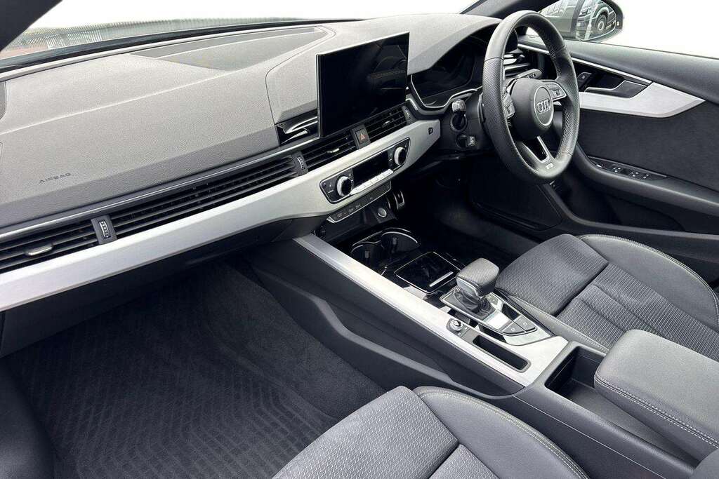 Audi A4 35 Tfsi S Line S Tronic 2024 Grey #2