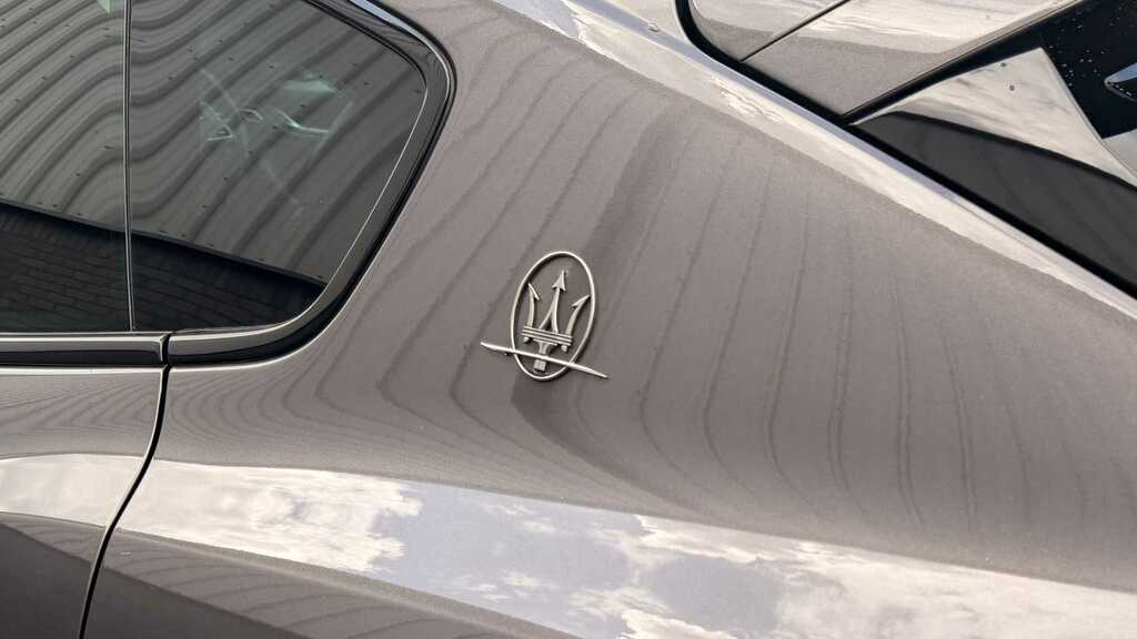 Maserati Levante V6d Gransport Black #36