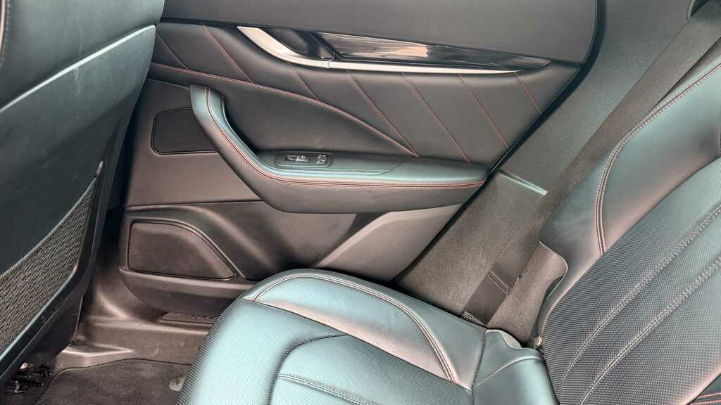 Maserati Levante V6d Gransport Black #29
