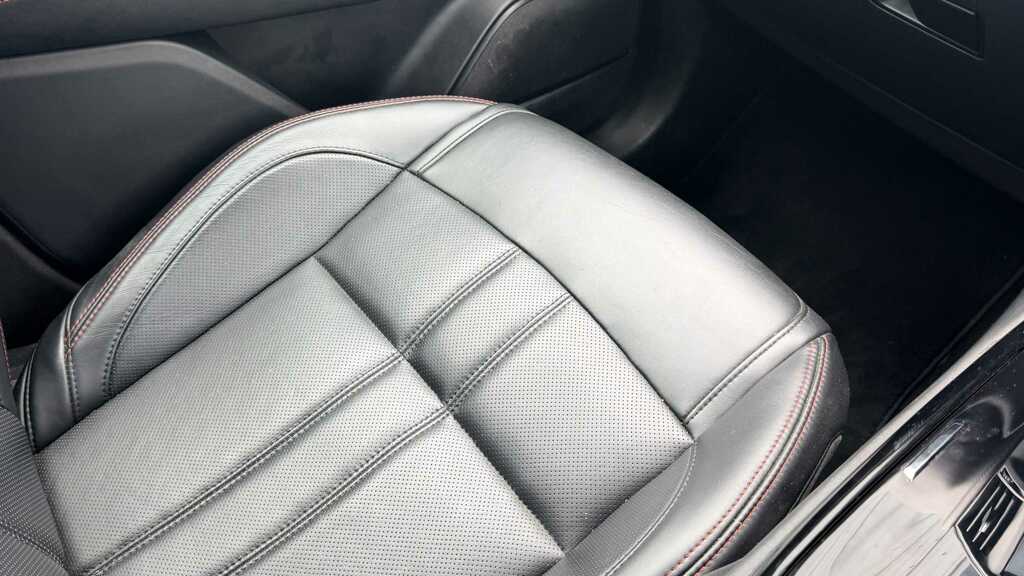 Maserati Levante V6d Gransport Black #24