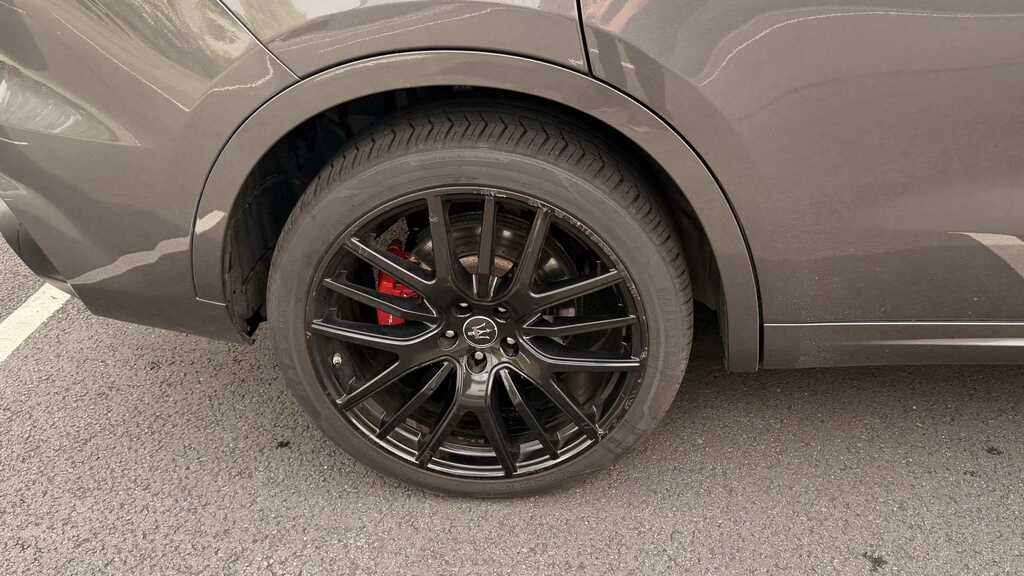 Maserati Levante V6d Gransport Black #41