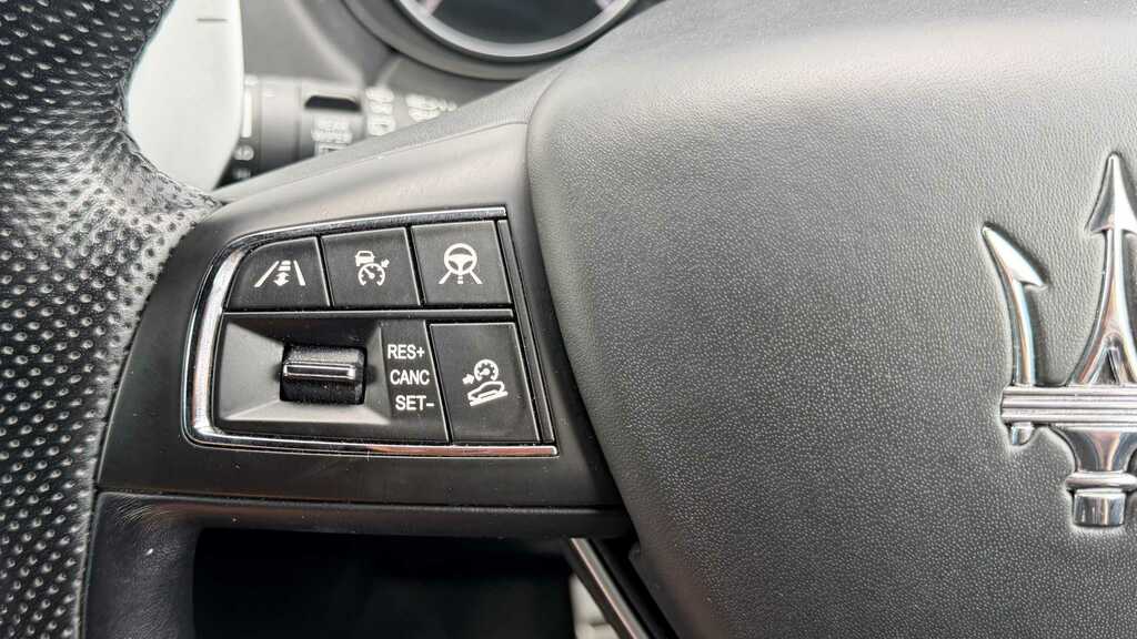 Maserati Levante V6d Gransport Black #19