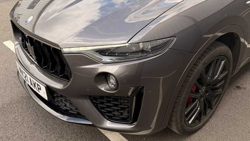 Maserati Levante V6d Gransport Black #39