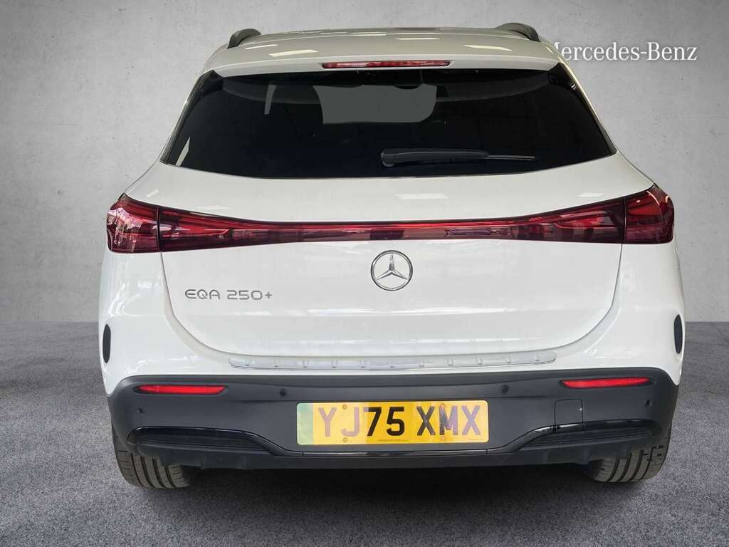 Mercedes-Benz EQA 250 140Kw Urban Edition 70.5Kwh 2025 White #3