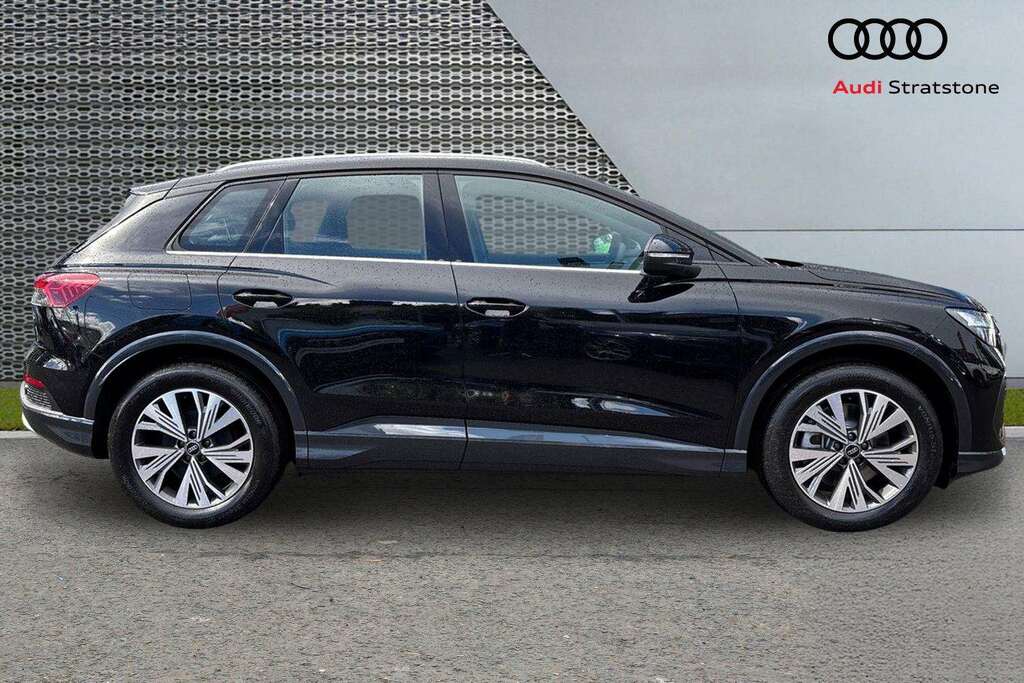 Audi Q4 E Tron 210Kw 45 82Kwh Sport Leather 2026 Black #4