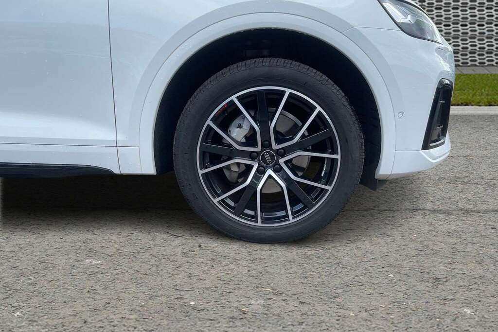 Audi Q5 45 Tfsi Quattro Black Edition S Tronic 2023 White #4