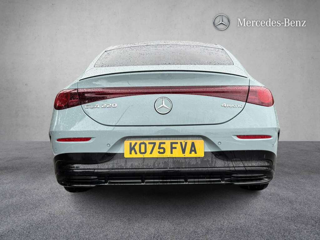 Mercedes-Benz CLA Class 220 4Matic Amg Line Premium Plus 2026 KO75FVA Green #5