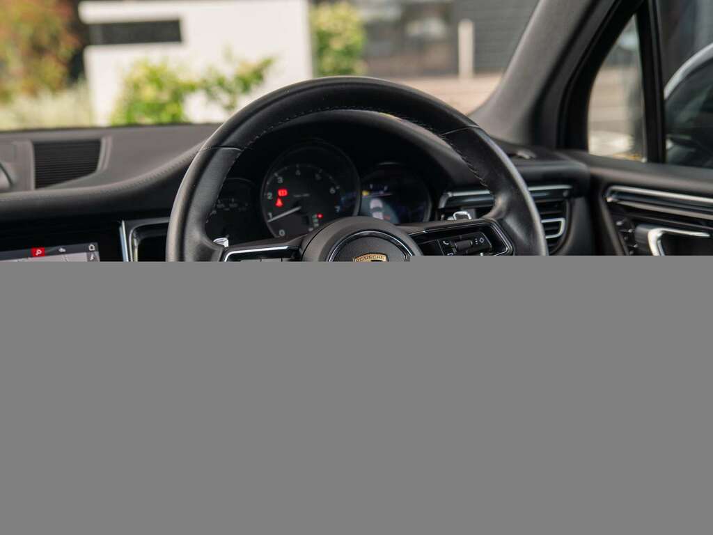 Porsche Macan 2023 2023 Black #4