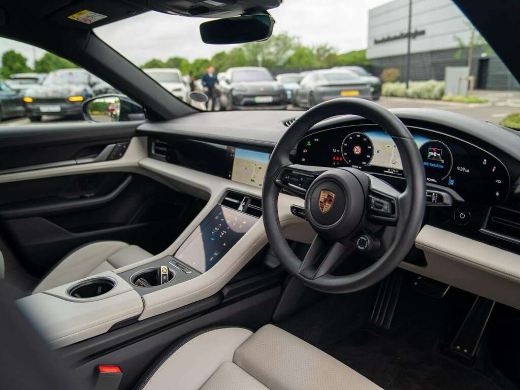 Porsche Taycan 4S 2025 Black #3