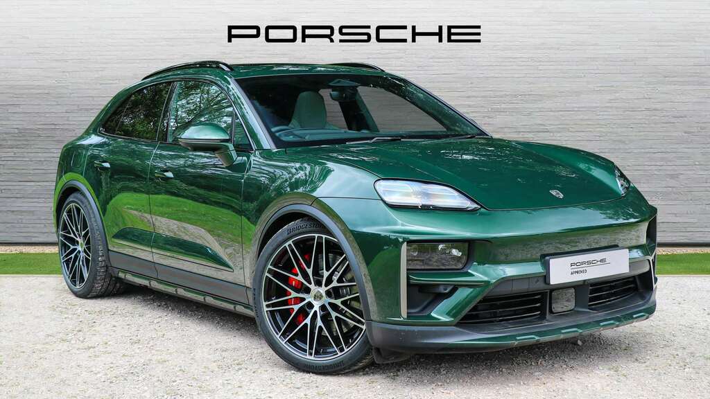 Porsche Macan Turbo 2025 2026 Green