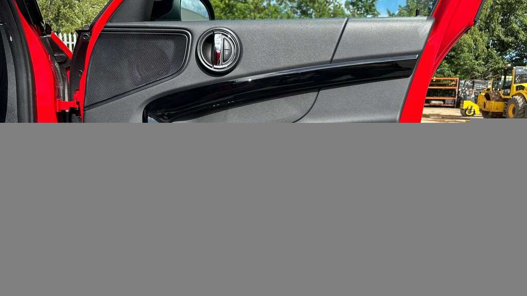 Mini Countryman 1.5 Cooper Classic Red #14