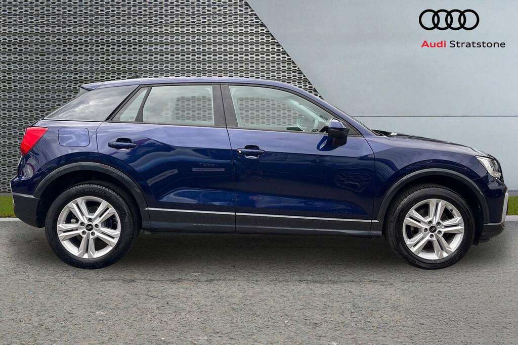 Audi Q2 30 Tfsi Sport 2023 Blue #4
