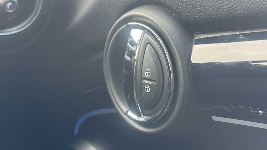 Mini Hatch Cooper Exclusive Black #14