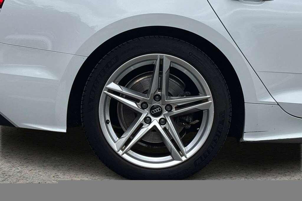 Audi A5 35 Tfsi Sport S Tronic 2024 White #3