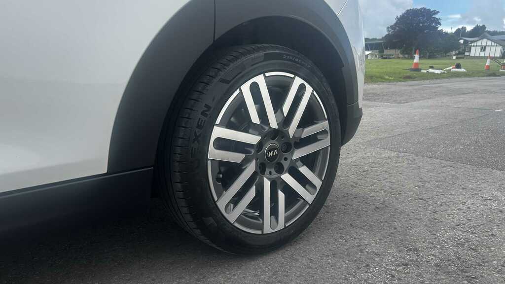 Mini Hatch 1.5C Sport Steptronic Euro 6 White #9