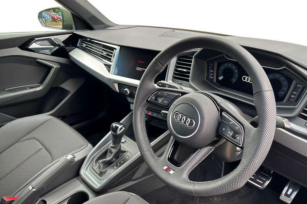 Audi A1 30 Tfsi S Line S Tronic Tech Pack 2026 LM26PGZ Green #3