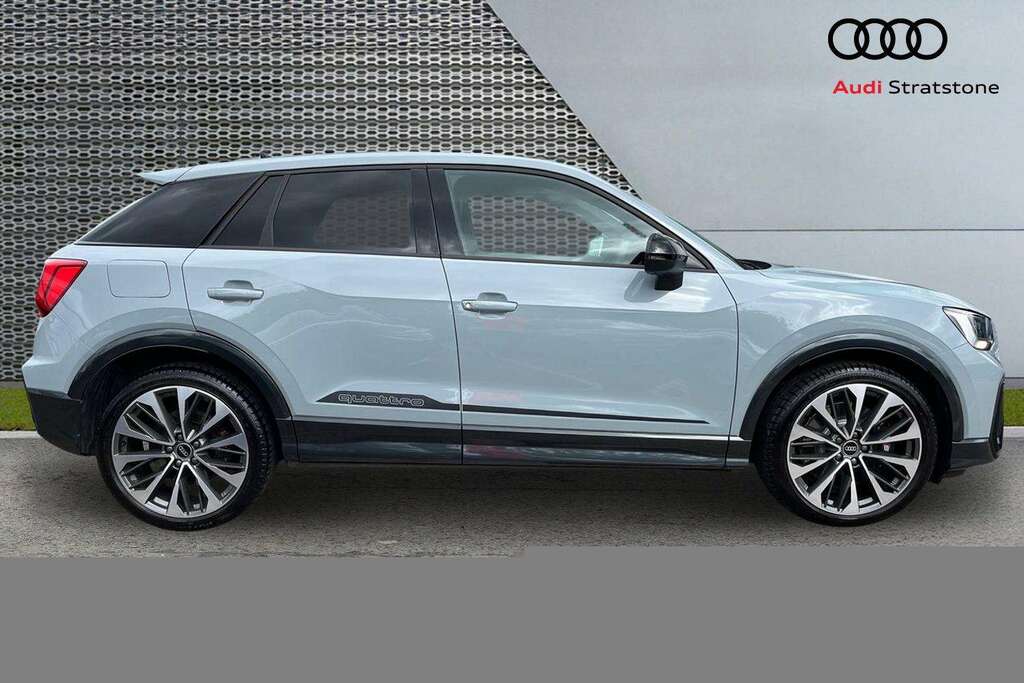 Audi Q2 Sq2 Quattro Black Edition S Tronic 2022 Grey #4