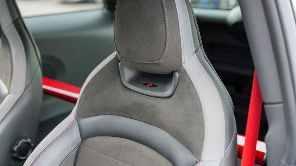 Mini Hatch John Cooper Works Blue #25