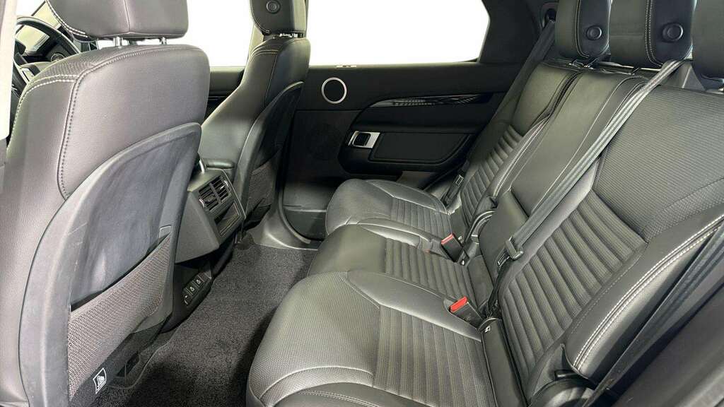 Land Rover Discovery 3.0 D300 S 2022 Grey #4