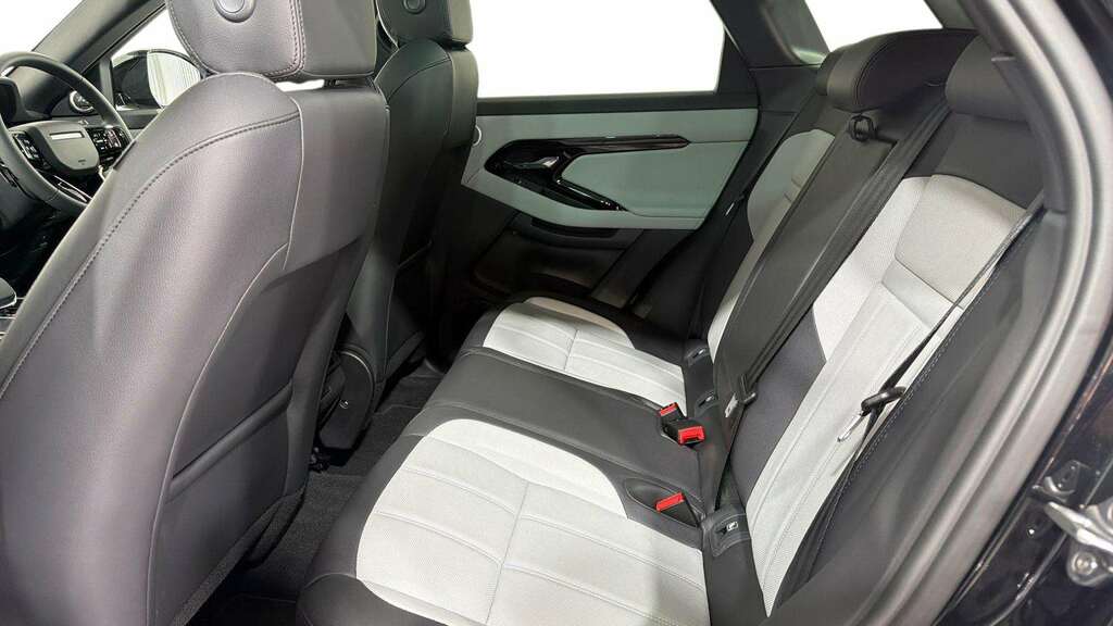 Land Rover Range Rover Evoque 2.0 D200 Dynamic Se 2025 #4