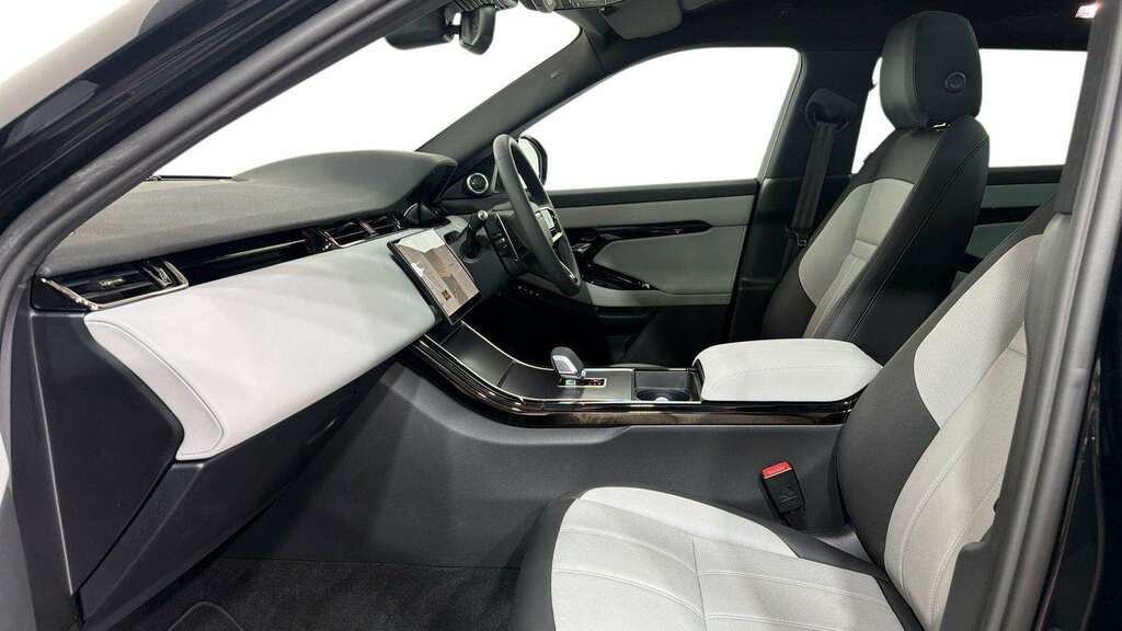 Land Rover Range Rover Evoque 2.0 D200 Dynamic Se 2025 #3