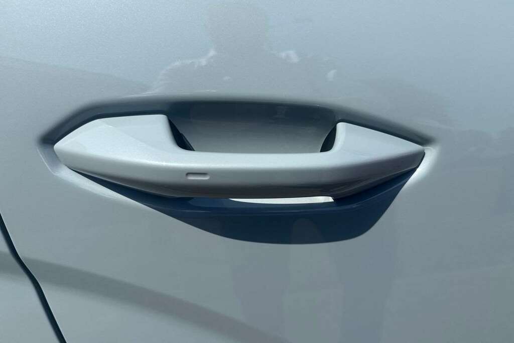 Audi Q3 Launch Edition Plus E-hybrid 272 Ps S Tronic Black #25