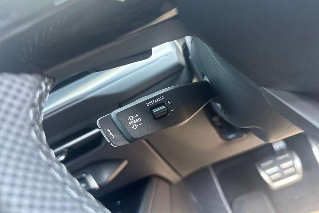 Audi Q3 Launch Edition Plus E-hybrid 272 Ps S Tronic Black #23